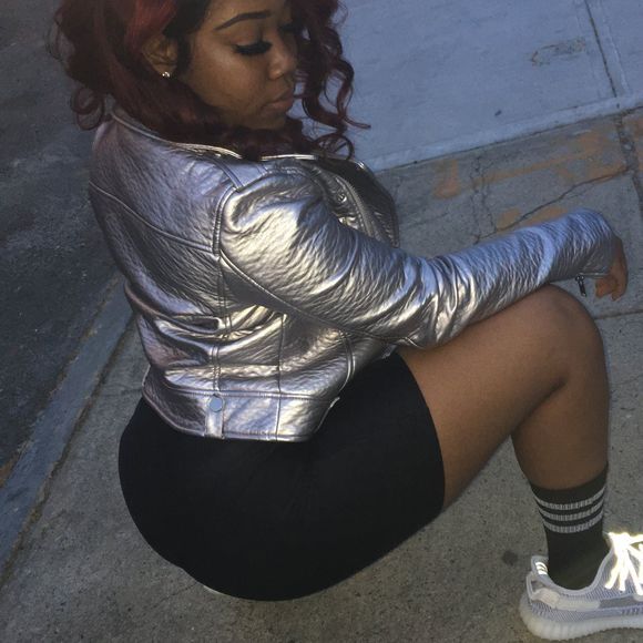 Meet your Posher, Lee - Picture 1 of 1